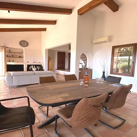 Lisuzem Villa *