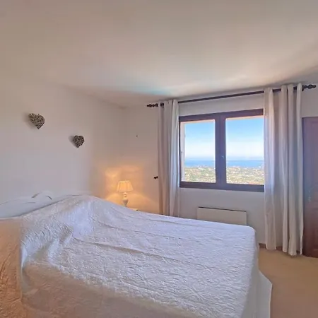 Lisuzem Villa *